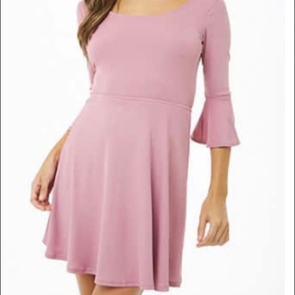 💘💗 NWT Tie-Back Skater Dress 💓💅🏻